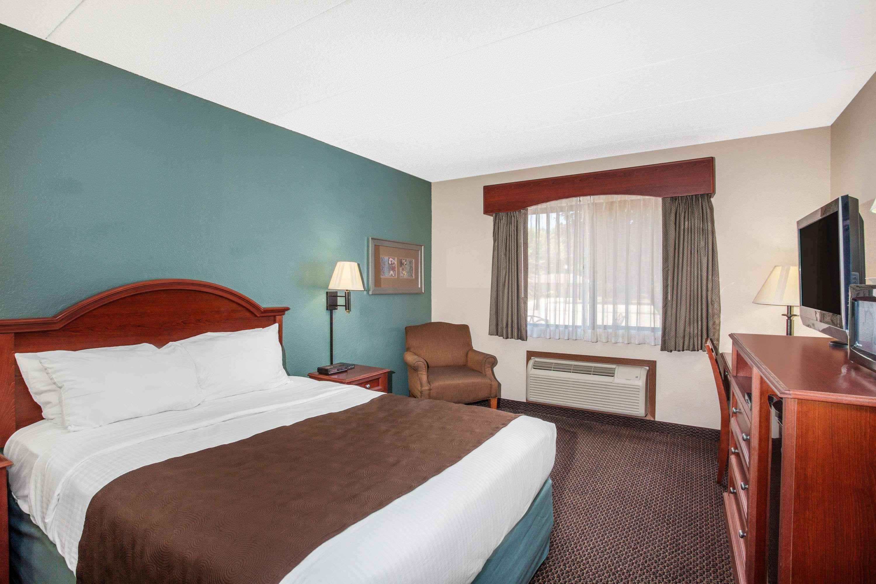 Americinn By Wyndham St. Peter Екстер'єр фото