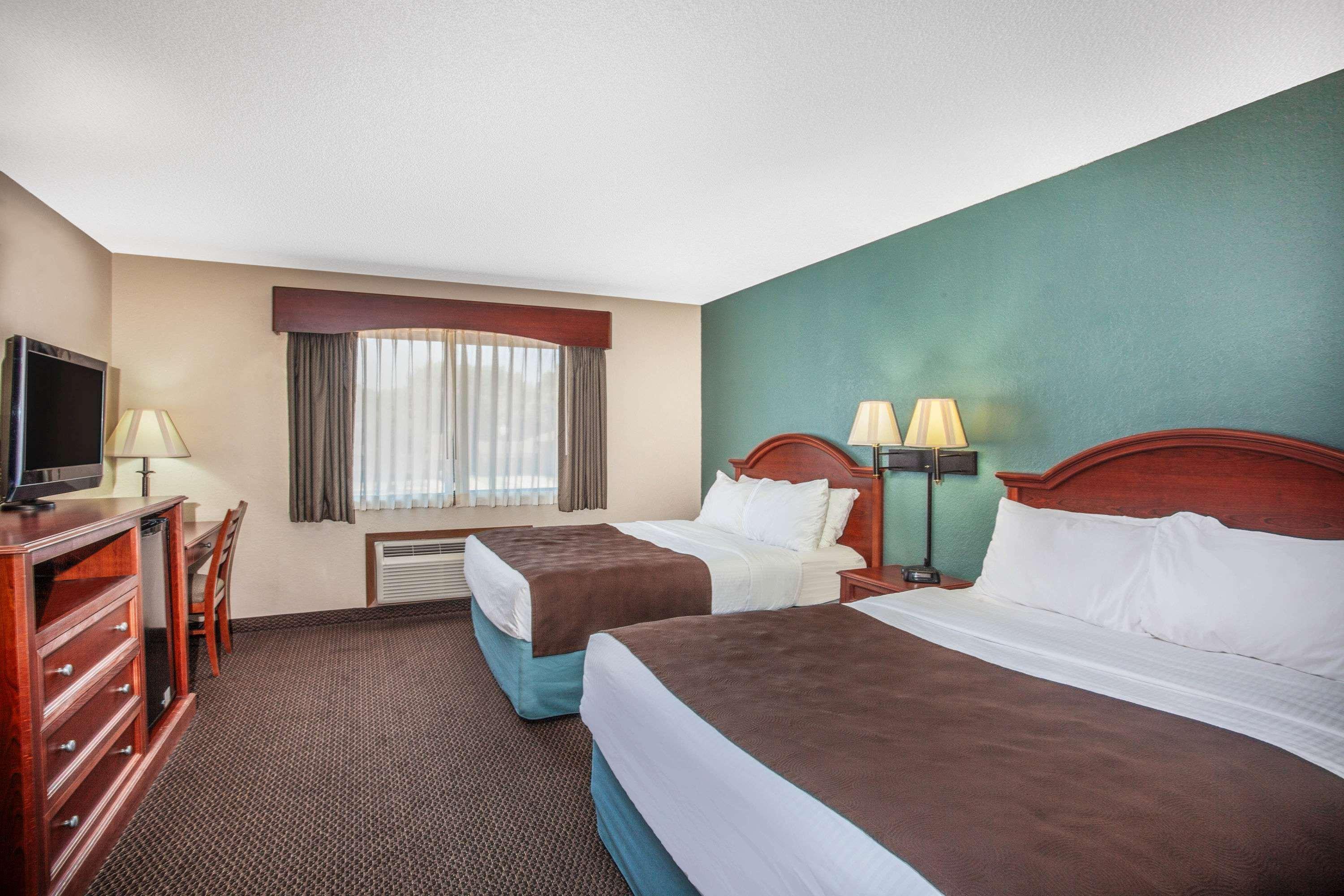 Americinn By Wyndham St. Peter Екстер'єр фото