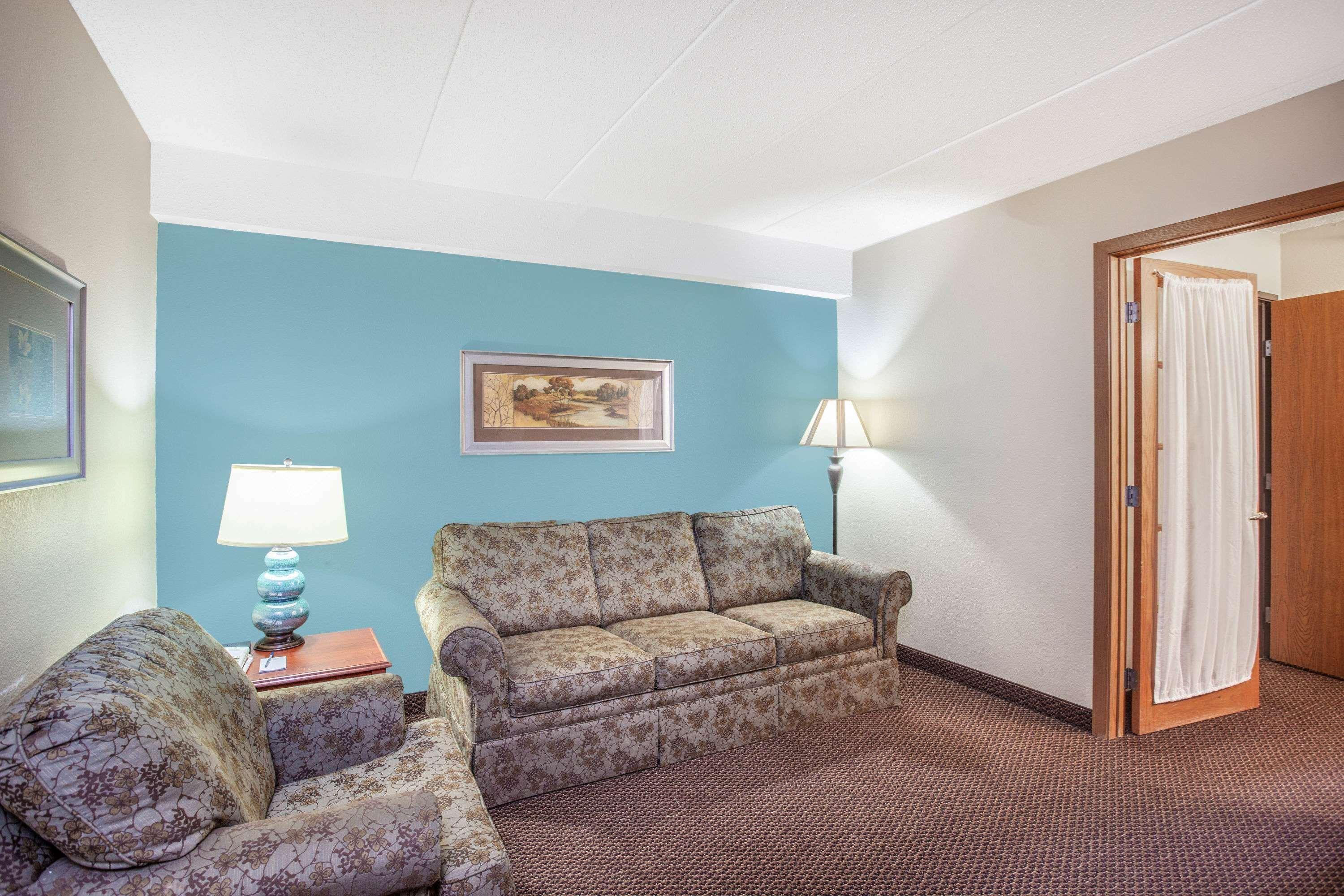 Americinn By Wyndham St. Peter Екстер'єр фото
